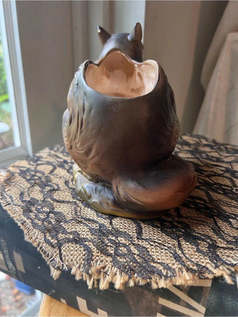 Hand-Painted Vintage Squirrel planter -Very good condition please view all pics